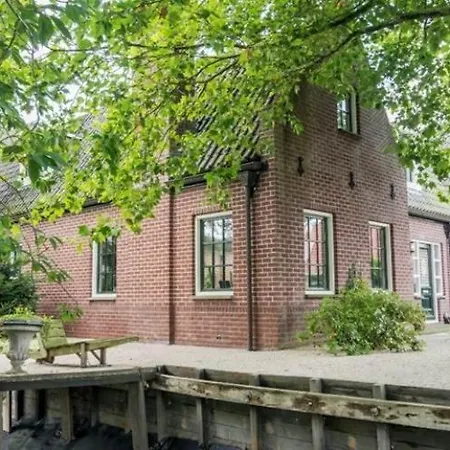 Chez Bob Bed & Breakfast *